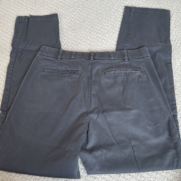 Hill City Huckberry Everyday Tech Chino Pant Athletic in Gun Powder Grey - Picture 4 of 9